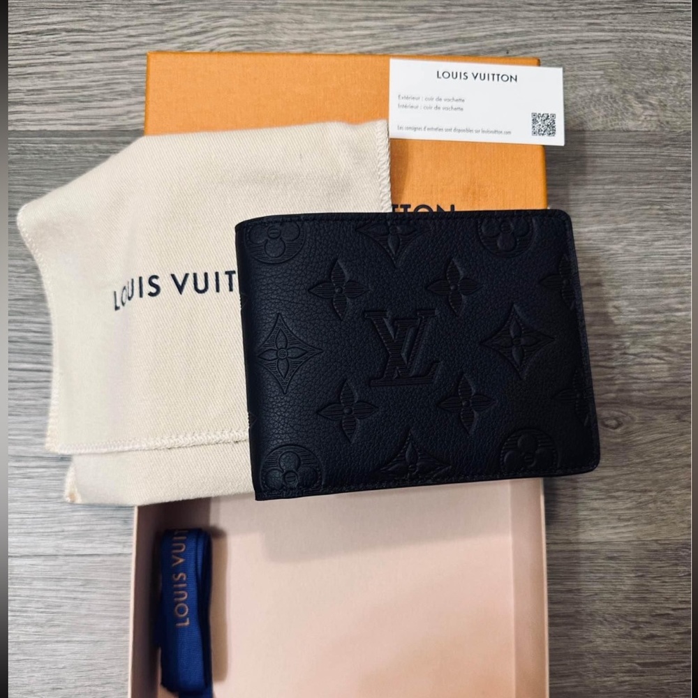 SOLD - Louis Vuitton Multiple Black Wallet - Picture 2 of 5